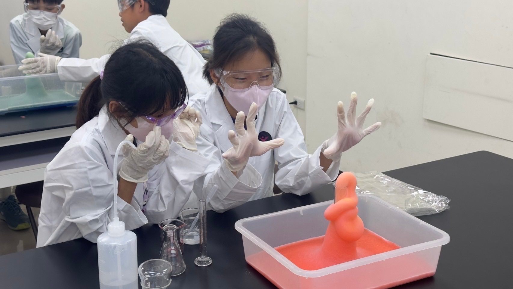 象牙膏實驗驚喜瞬間